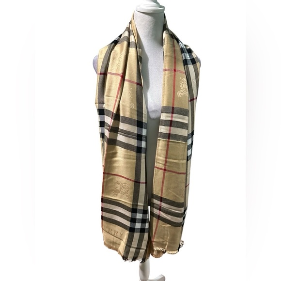 Burberry London wide scarf - Picture 1 of 5